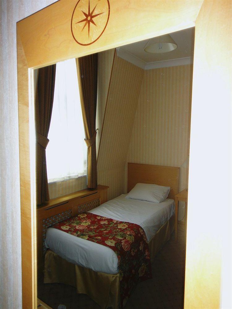 Troy 3* Londen