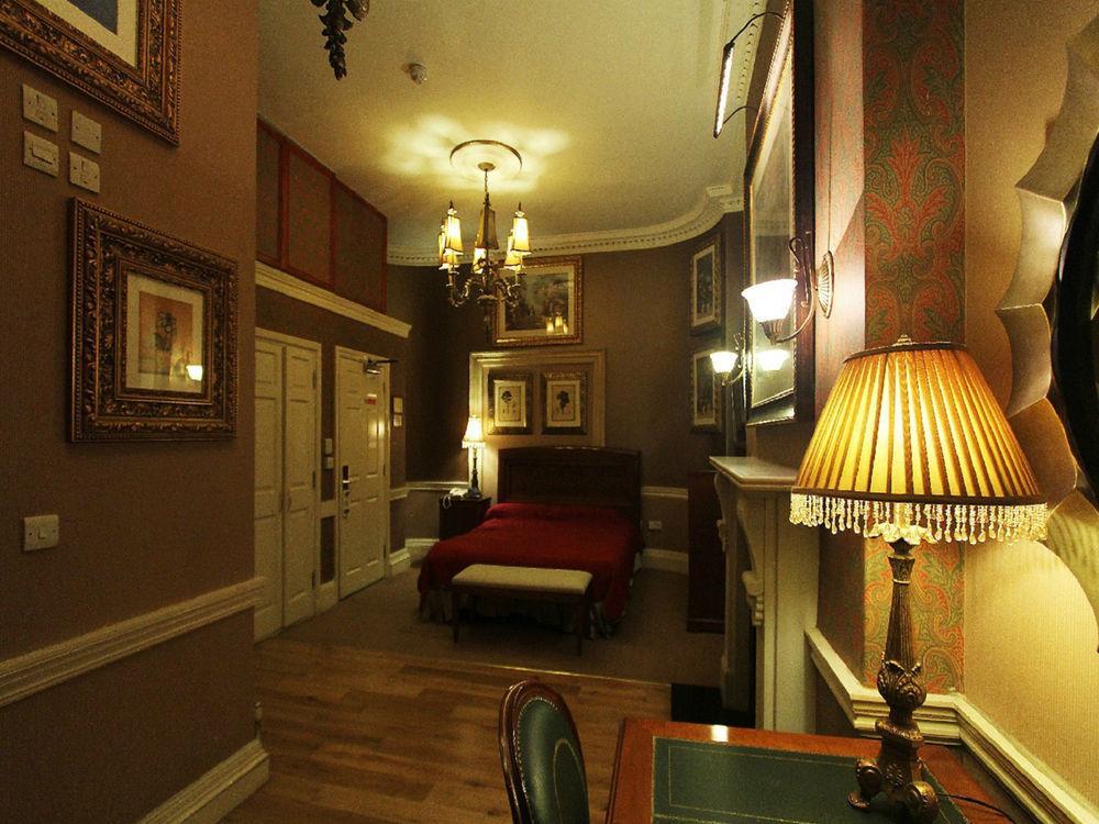 Opulence Boutique 4* London