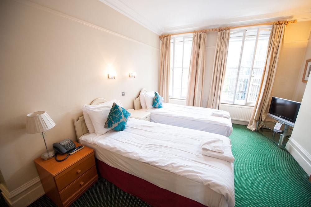 Knightsbridge Hotel 4*