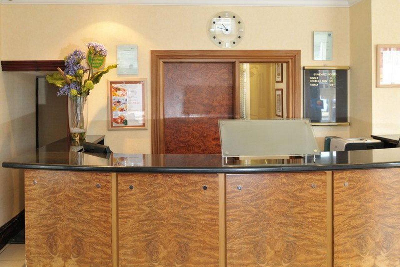 Hotel Comfort Harrow 3*
