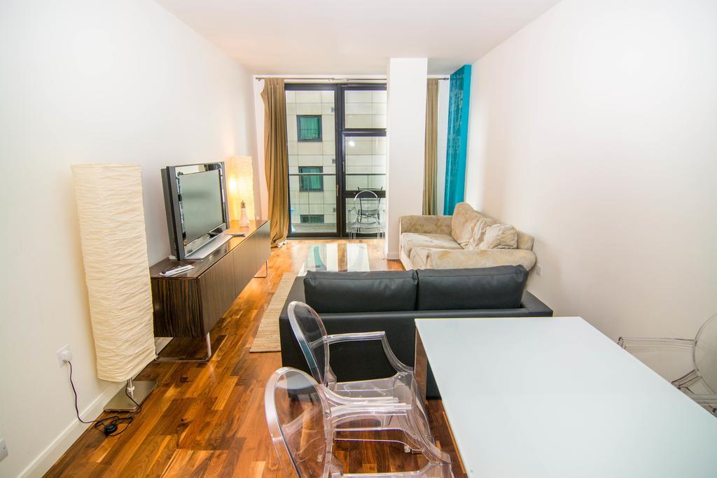 Canary Wharf - Corporate River View Apartments London