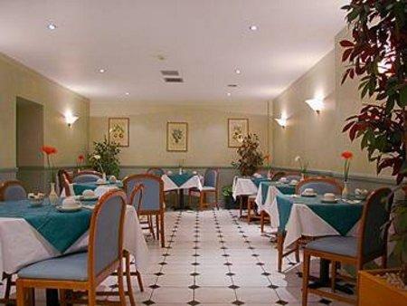 Norfolk Plaza London