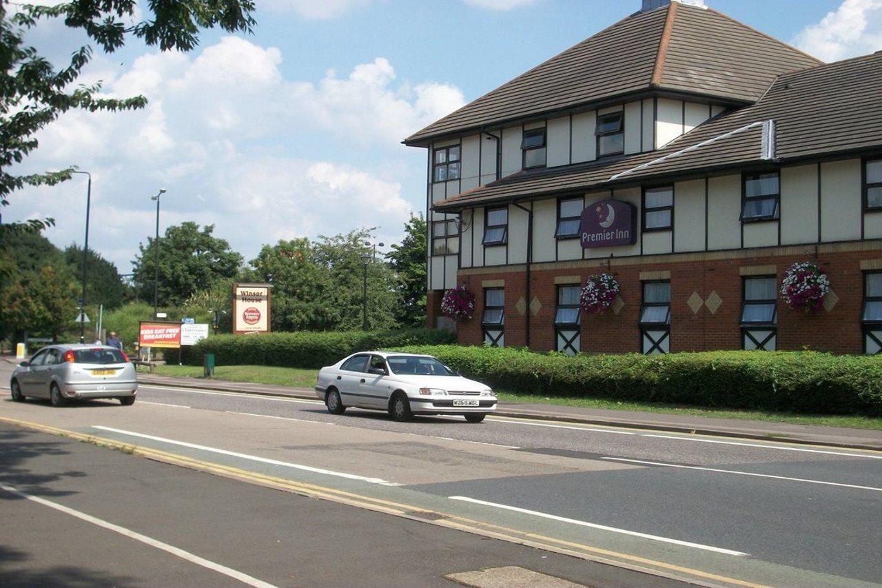 Premier Beckton 3* London