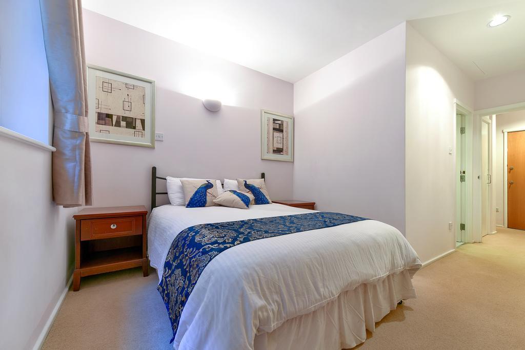 Apartment Point West London