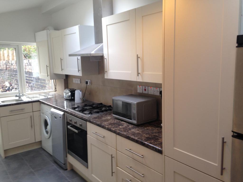 Apartment Arsenal 123 Close To Emirates Stadium Direct Eurostar Heathrow-3 Apartments Here