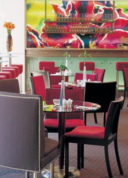 Fraser Place Canary Wharf Apartment London