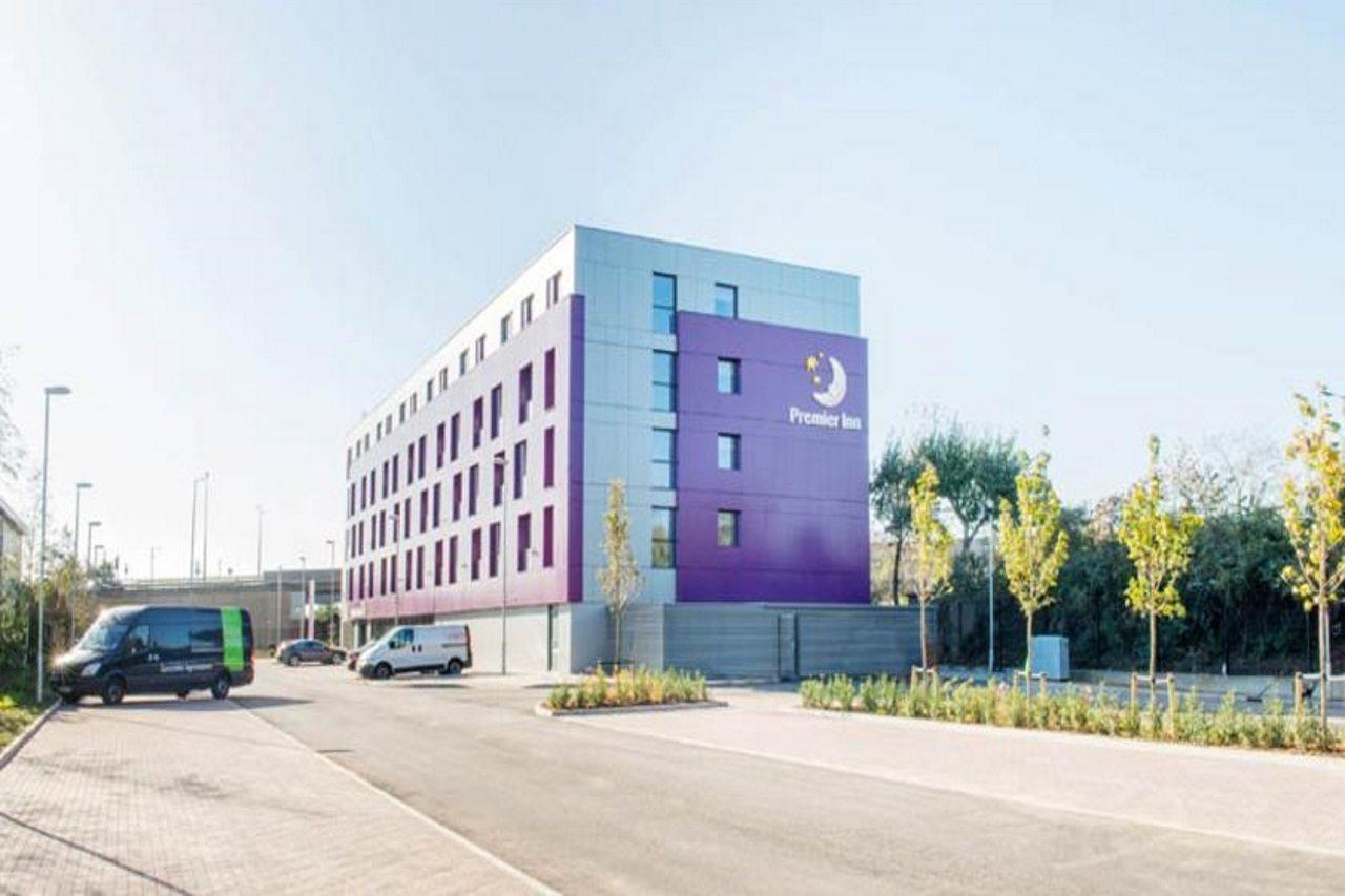 Premier Inn London Edmonton 3*