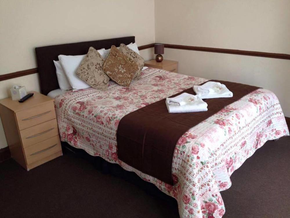 Larsvale Guest house London