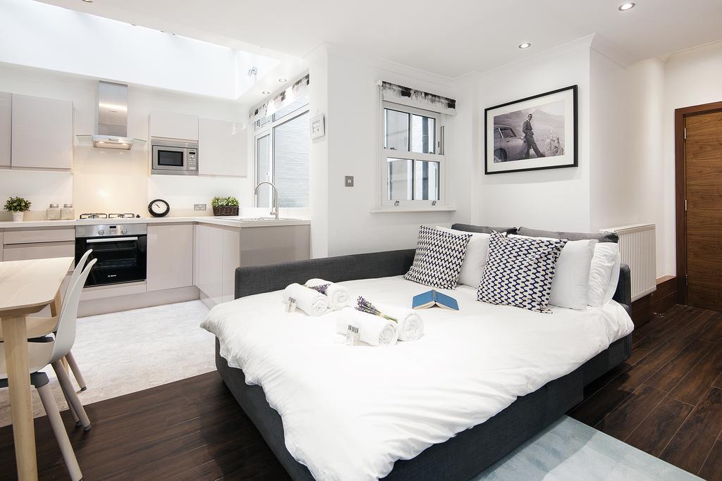 The Holland Road Apartment