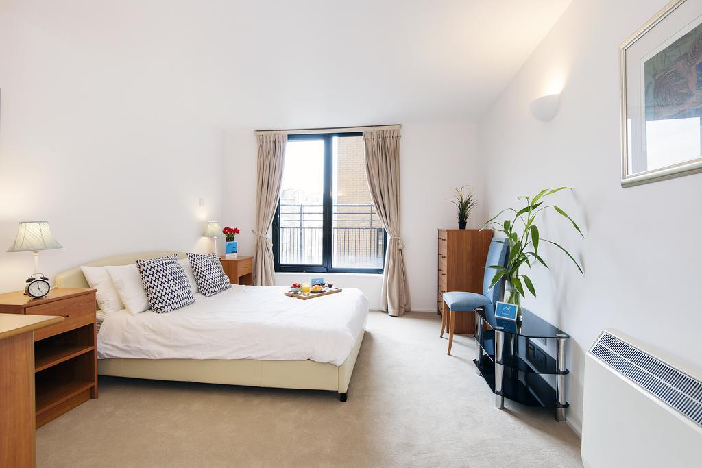 Point West Apartment London