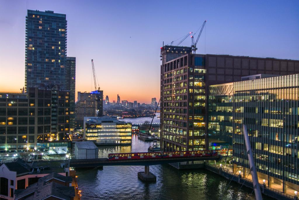 Canary Wharf - Corporate River View Apartments