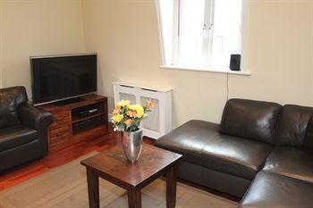 Castletown House Apartment London