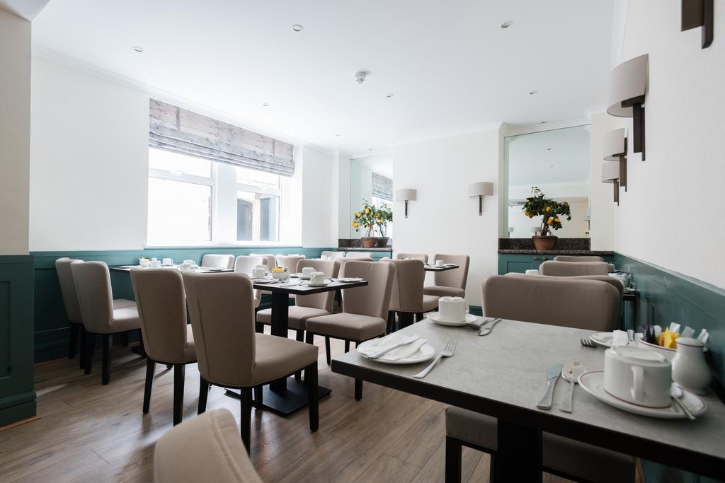 Blandford 4* London
