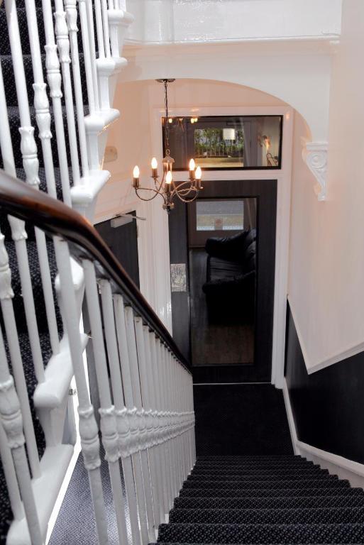 The Omega Hotell 3*