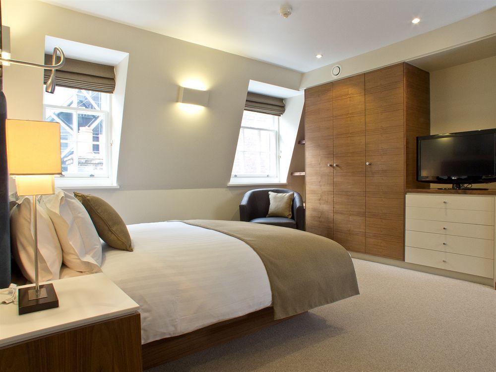 Suffolk Lane By Bridgestreet * London