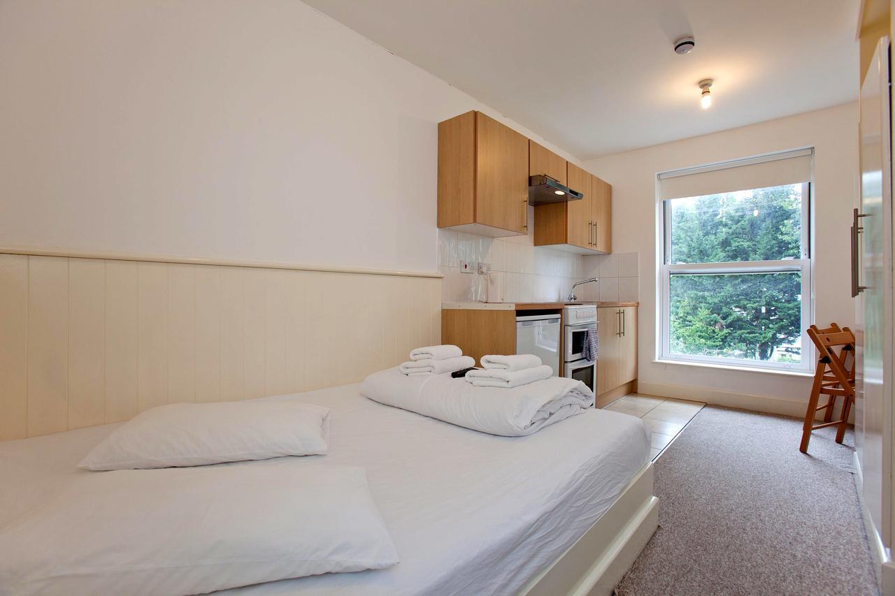 Welby 2* London