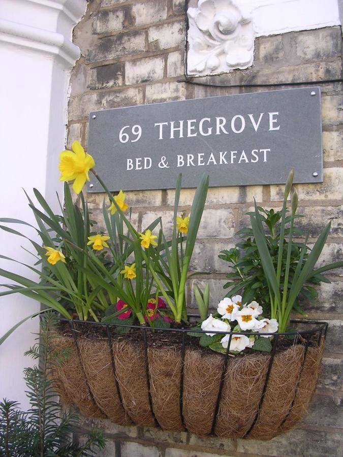Bed & Breakfast 69thegrove Londen