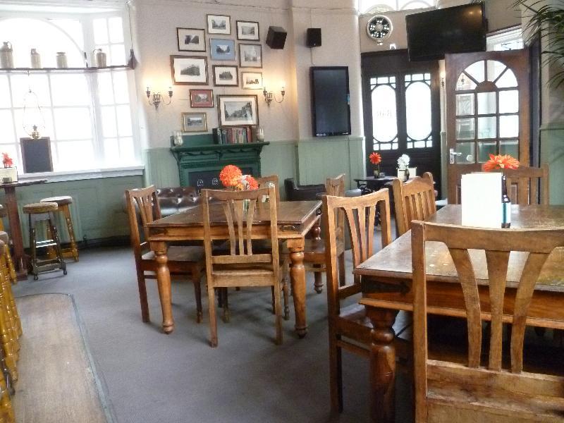Publove @ The White Ferry, Victoria London