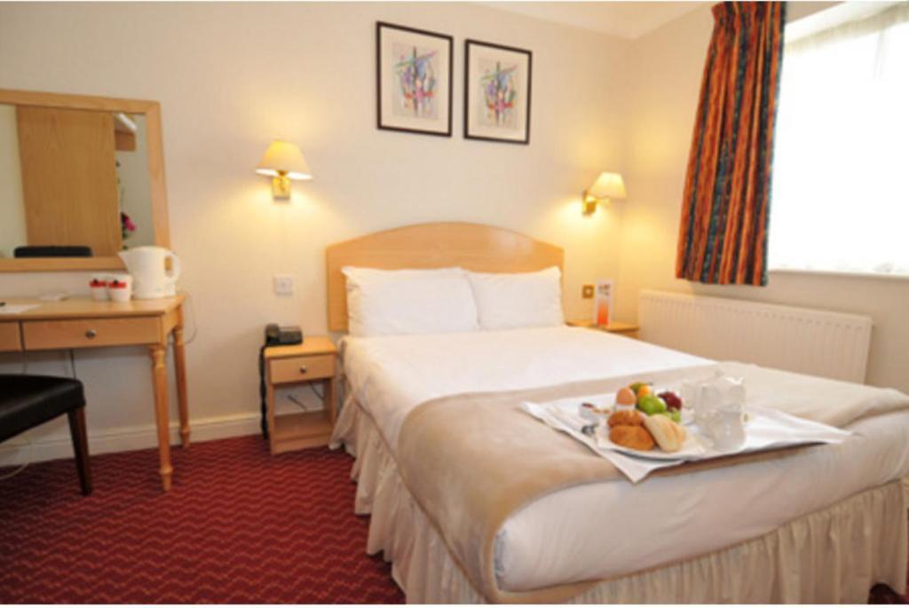 Comfort Harrow Hotel 3*
