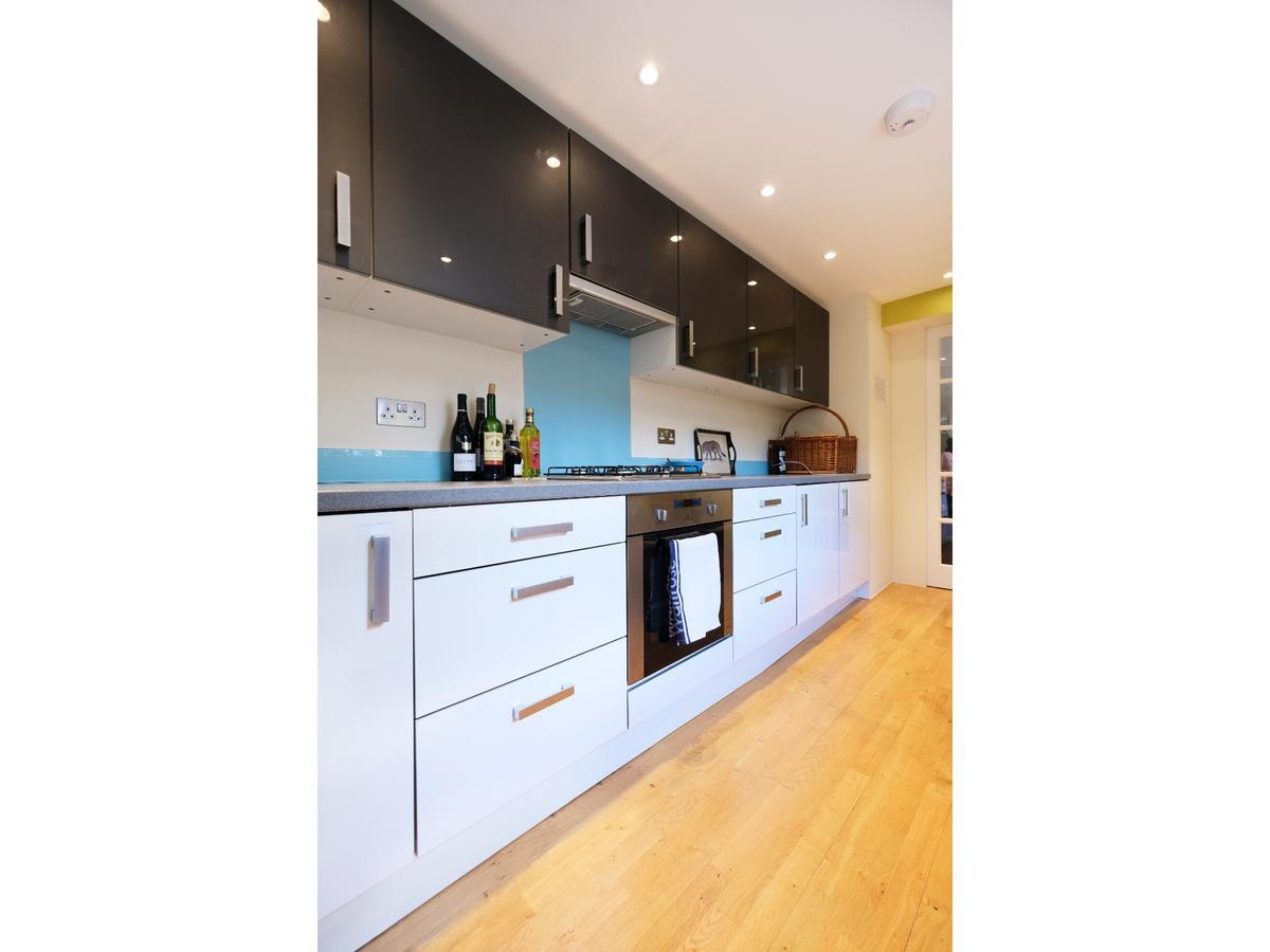 Holiday home Pass The Keys Charming Portobello Road *