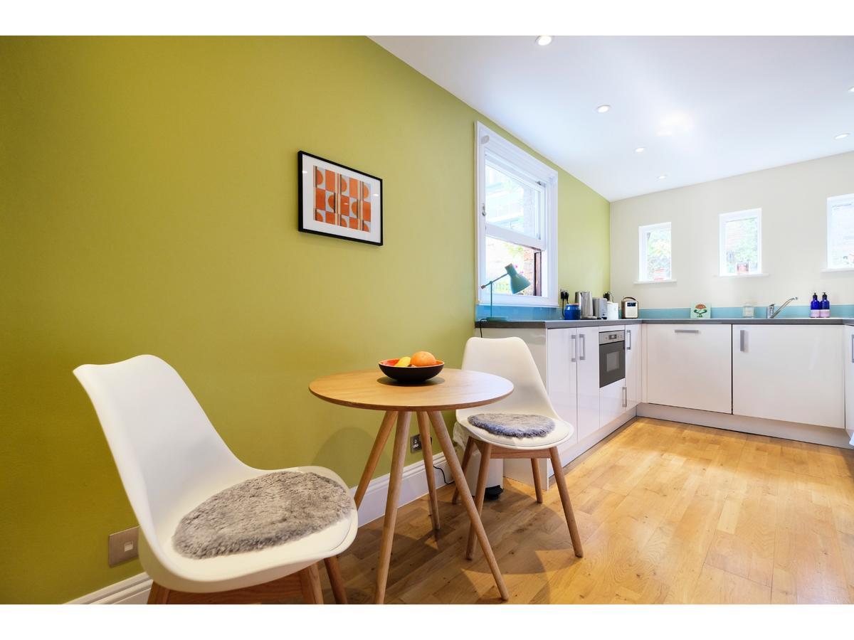 Holiday home Pass The Keys Charming Portobello Road