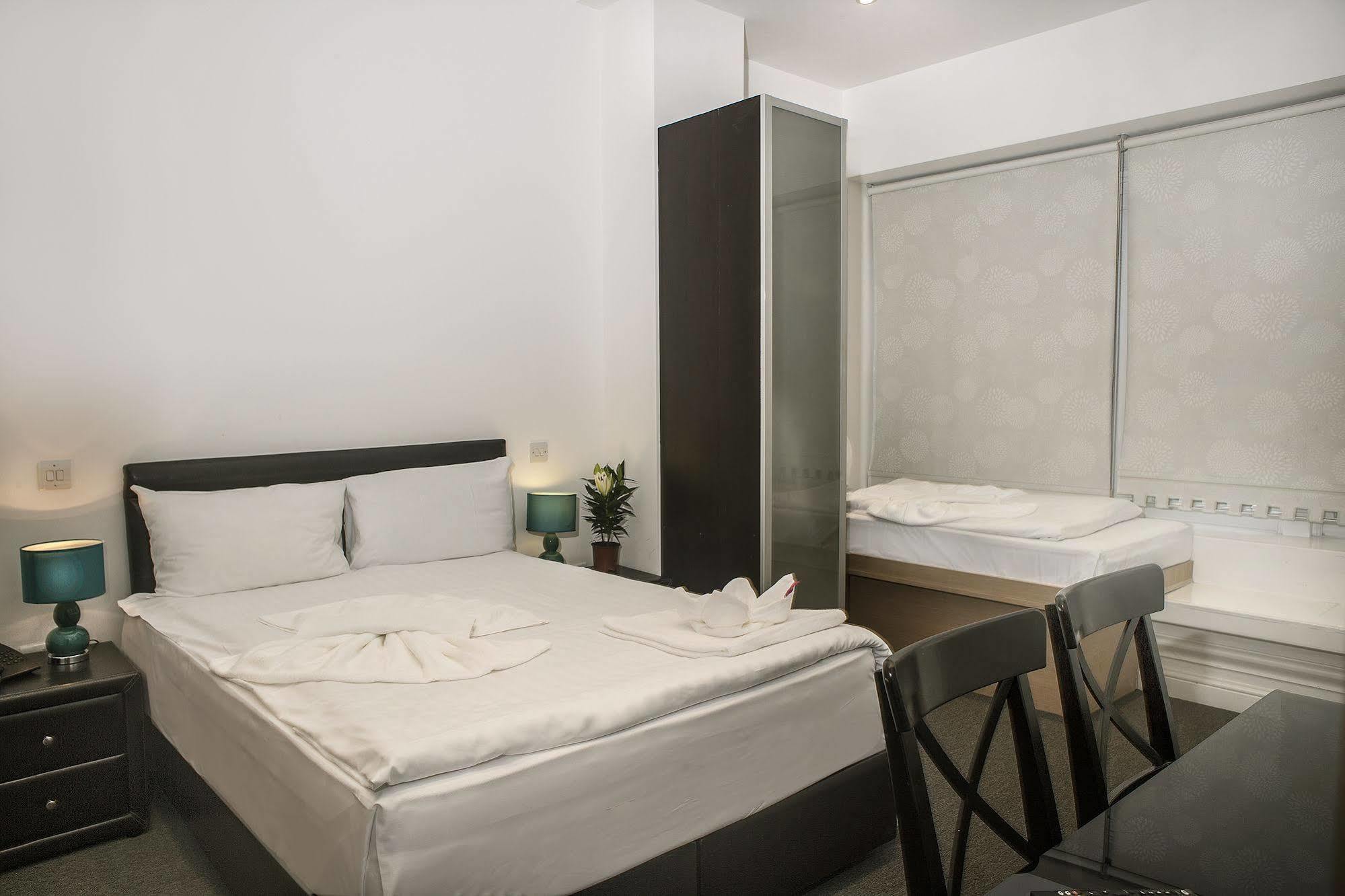 Nox Kensington Gardens 4*