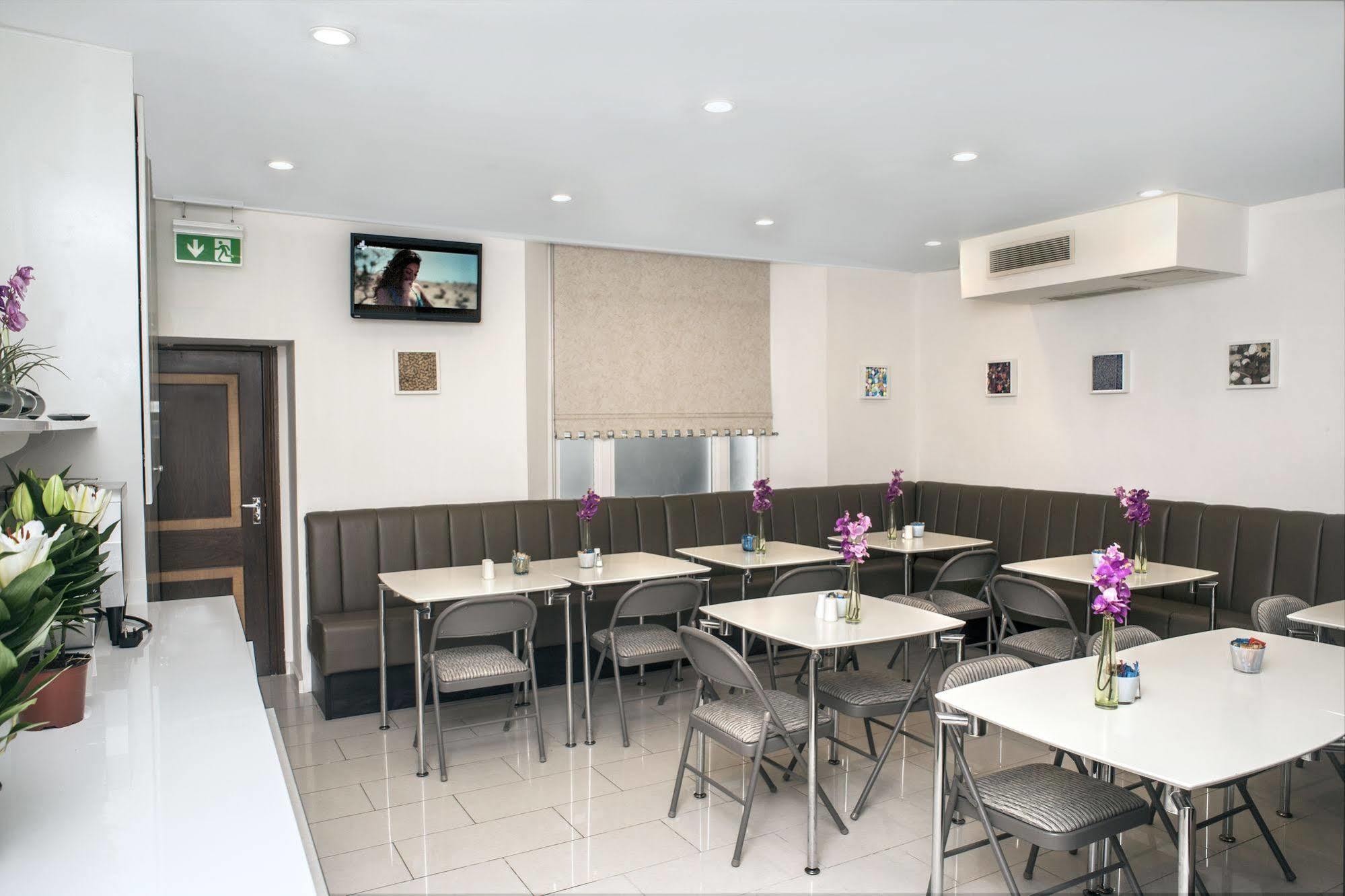 Nox Kensington Gardens 4*
