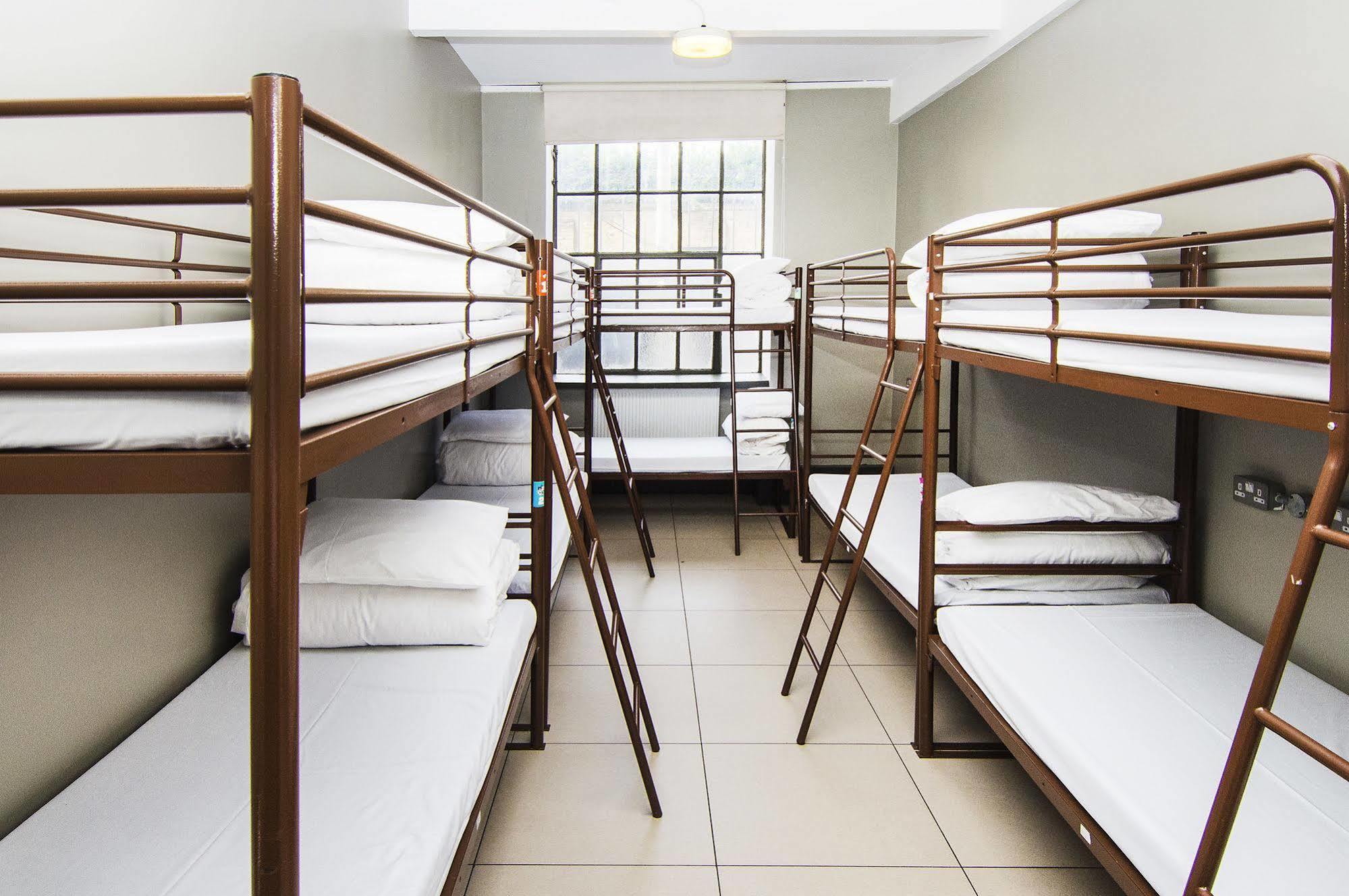 Rest Up Hostel *