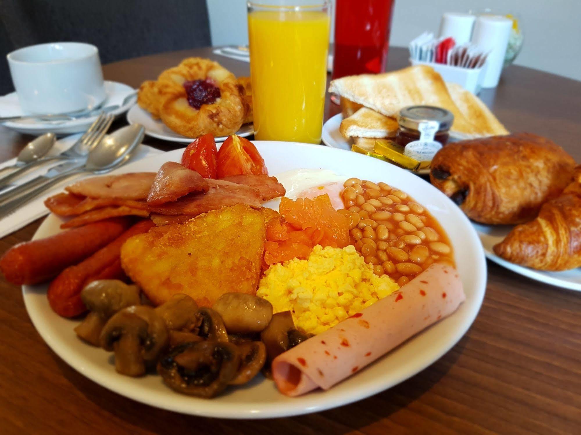 Hotel The Westbridge Stratford London