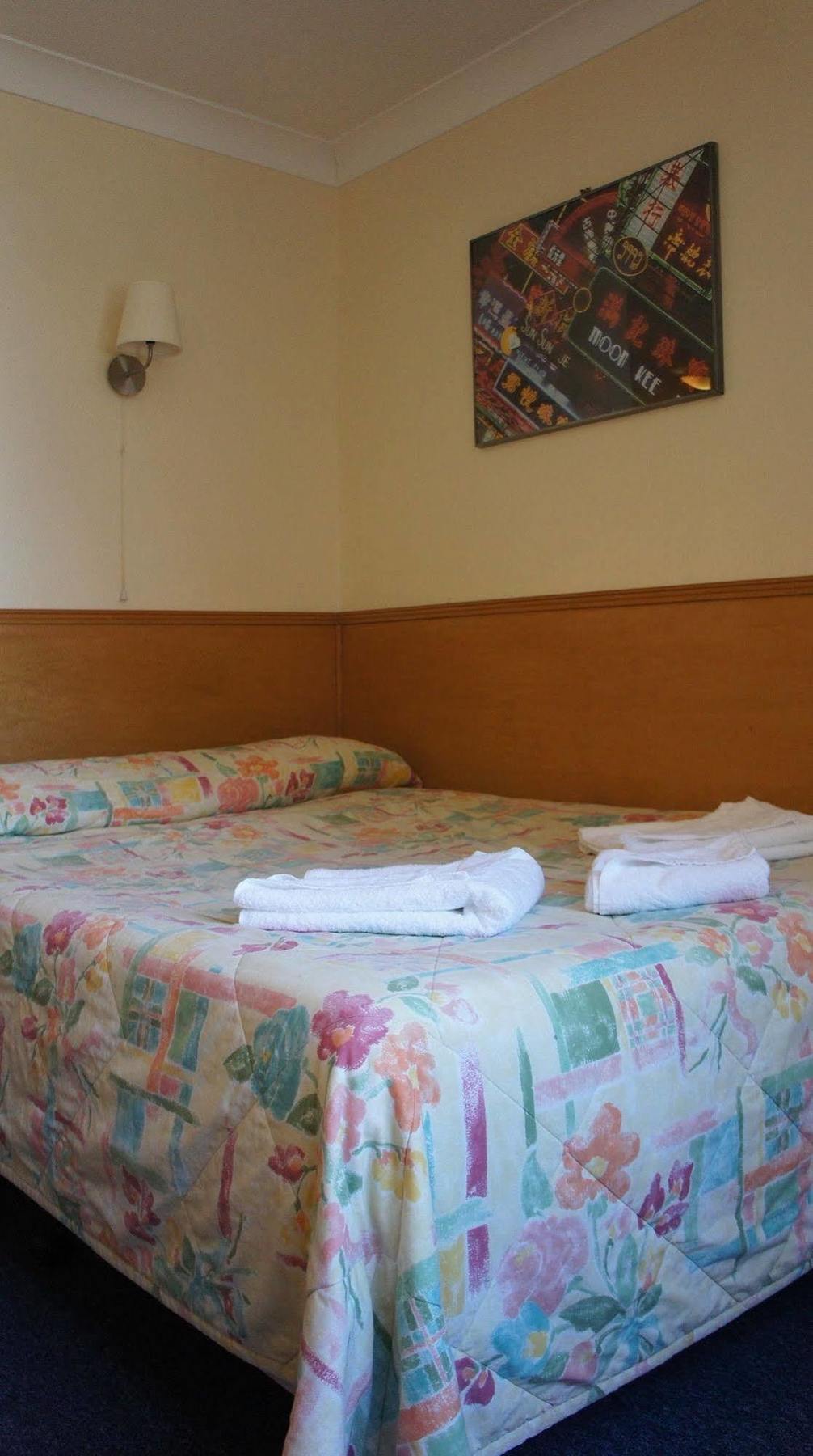 Caring Hotell 3*