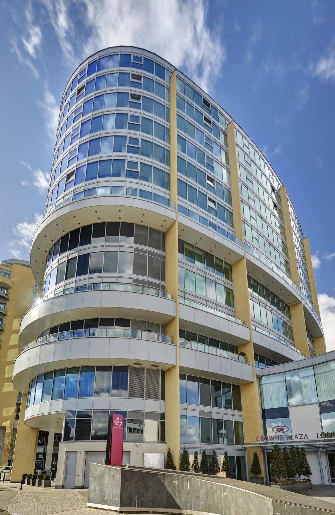 Crowne Plaza Battersea 4*