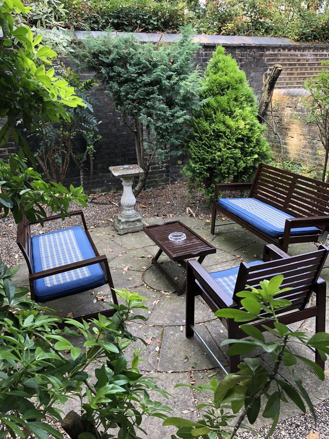 Jesmond 2* London
