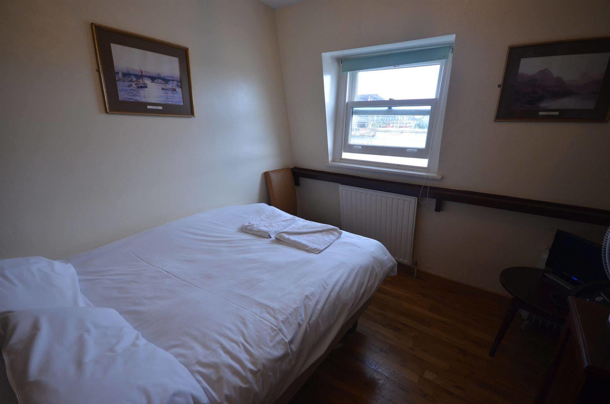West Brompton Aparthotel 4*