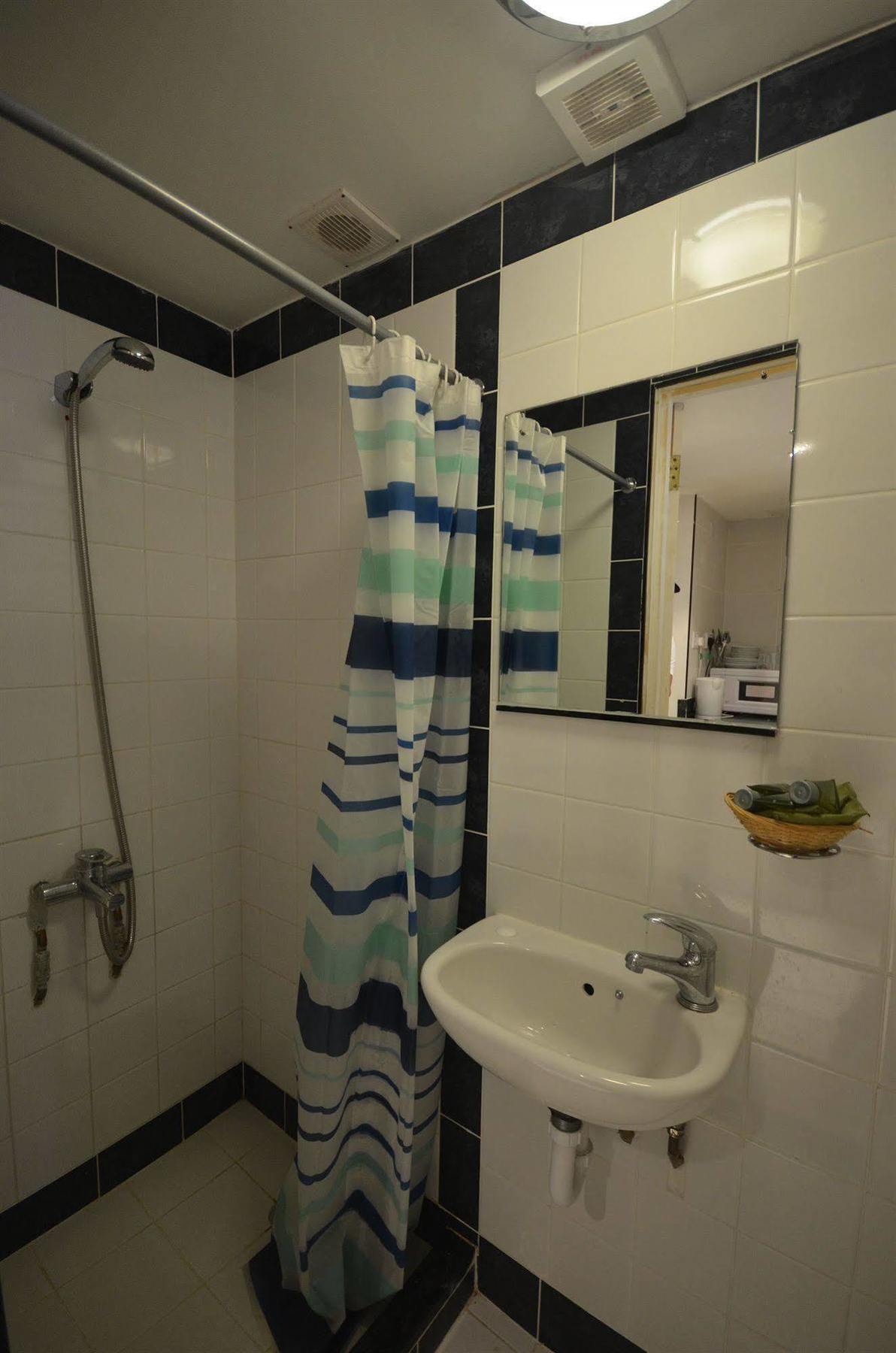 West Brompton Aparthotel
