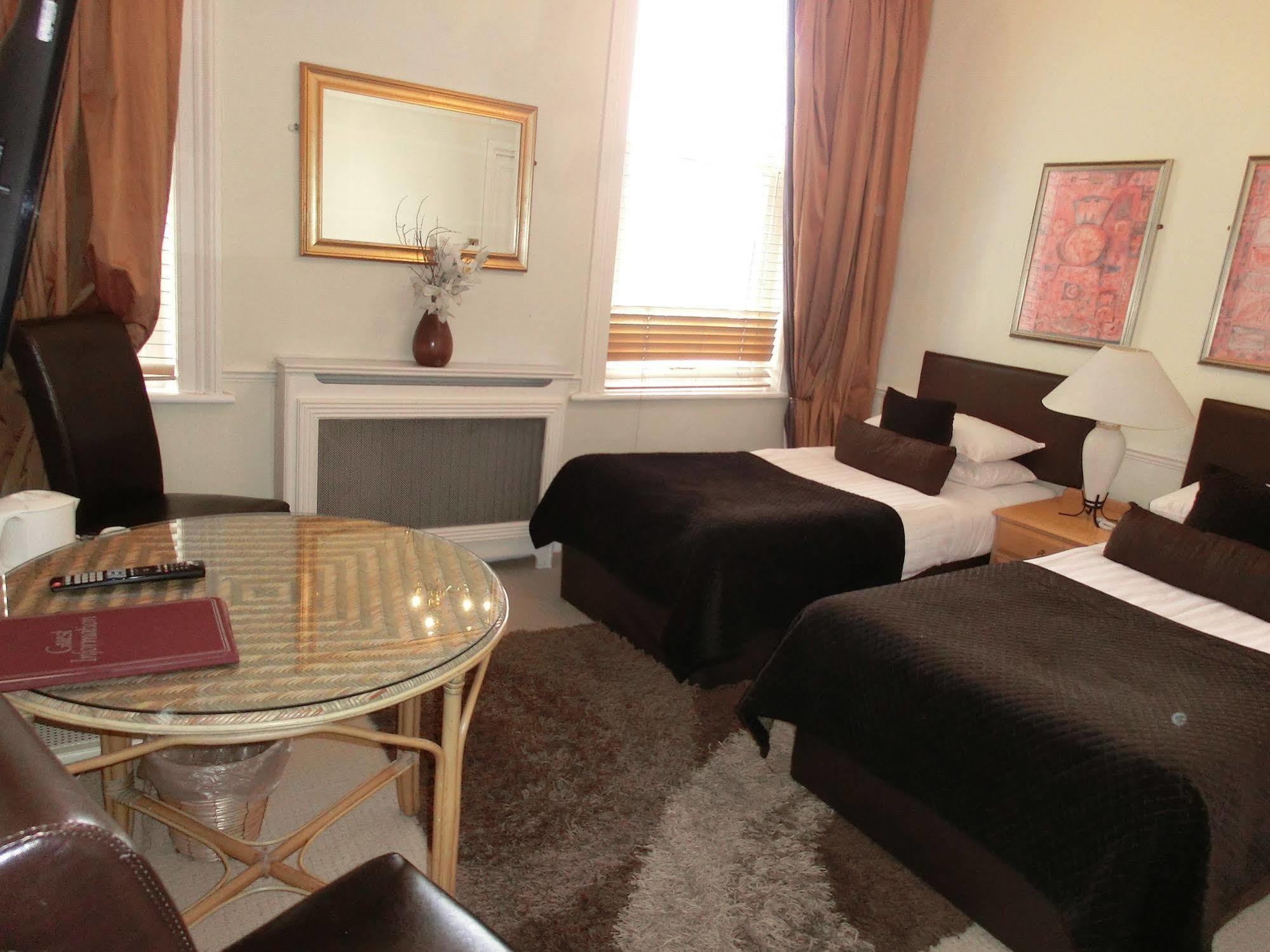 Rushmore Hotel 3*