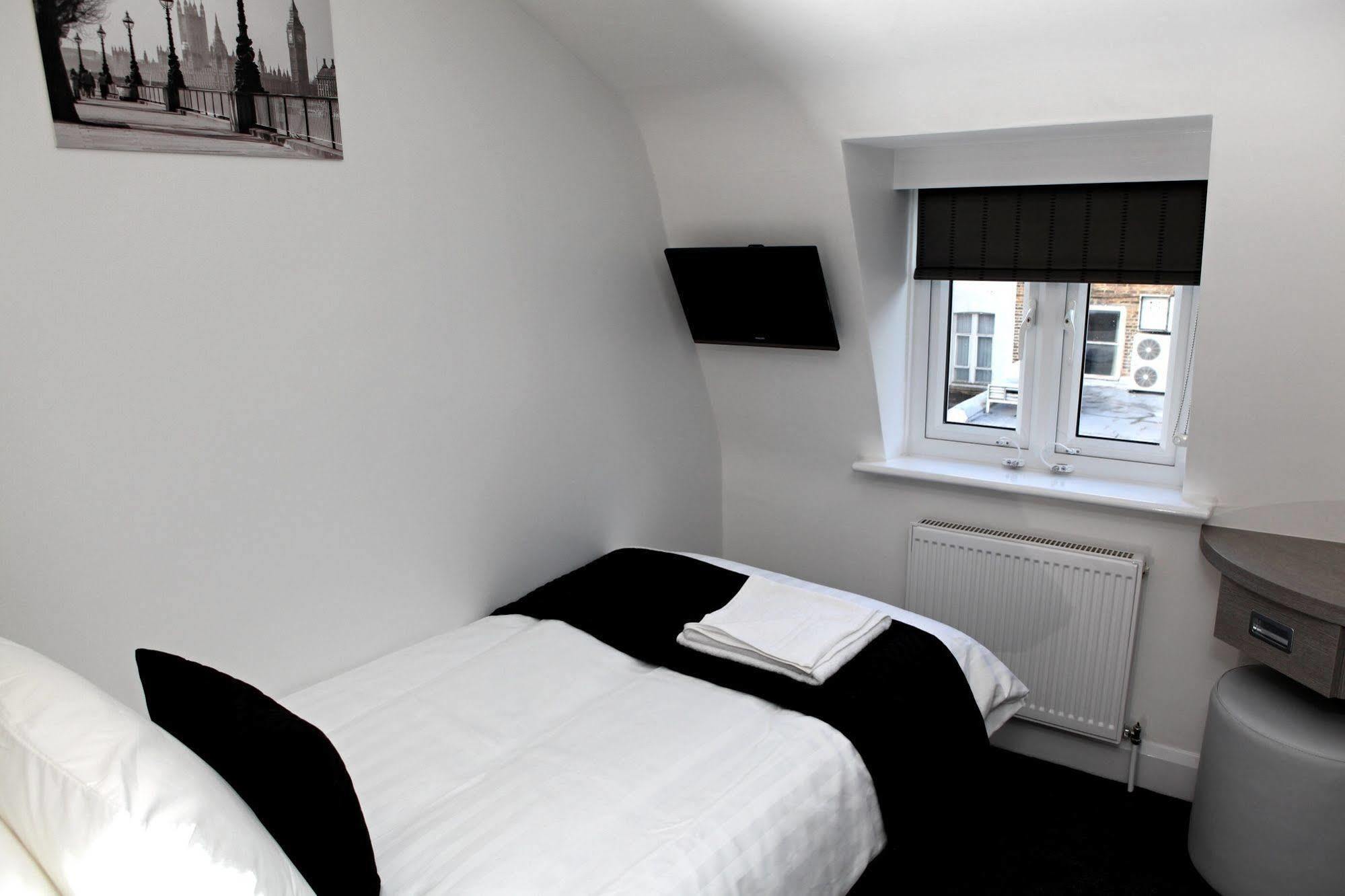 The Omega Hotell 3*