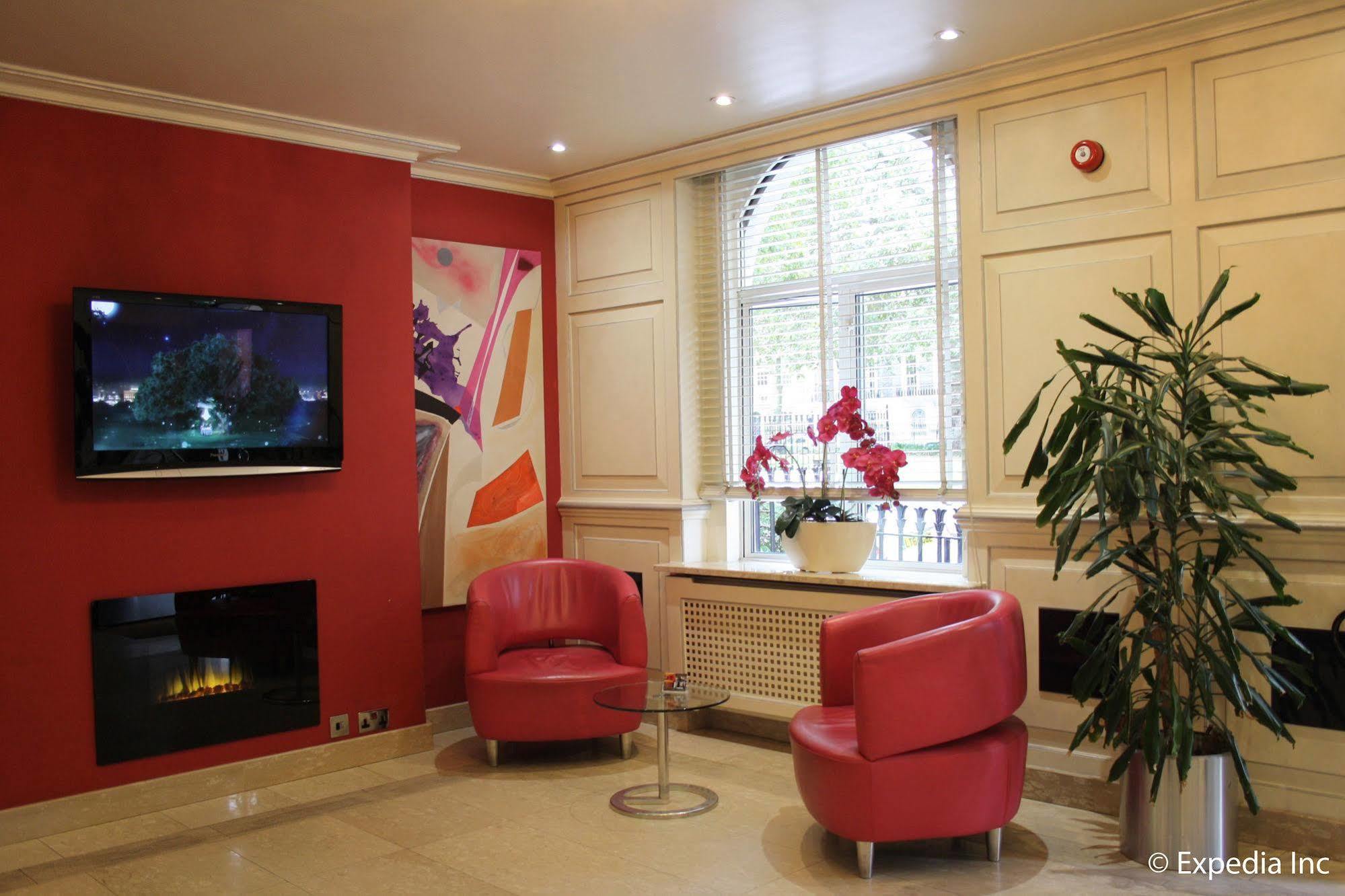 Howard Winchester Hotell 2*