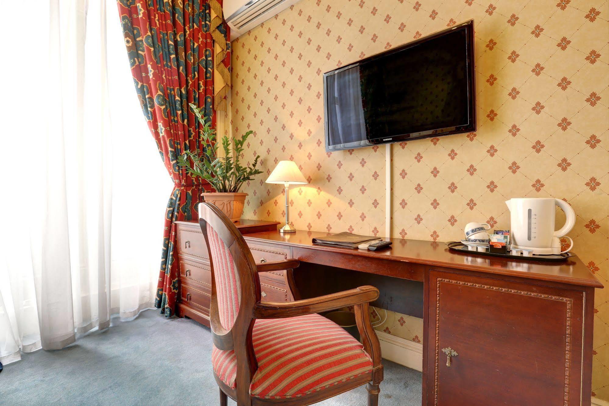 Gainsborough 4*
