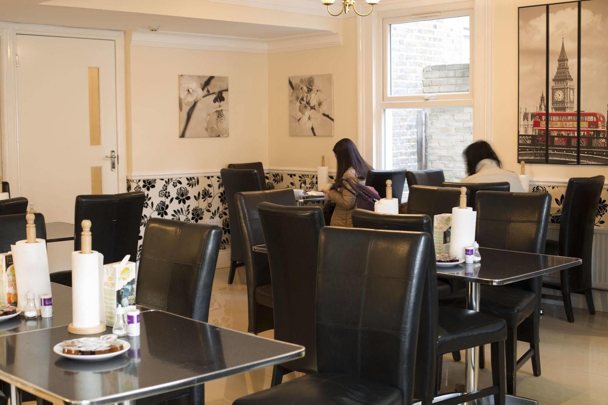 Oyo Lifestyle Golden Londen