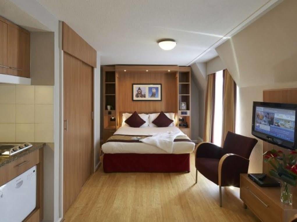 Citadines Barbican 4*
