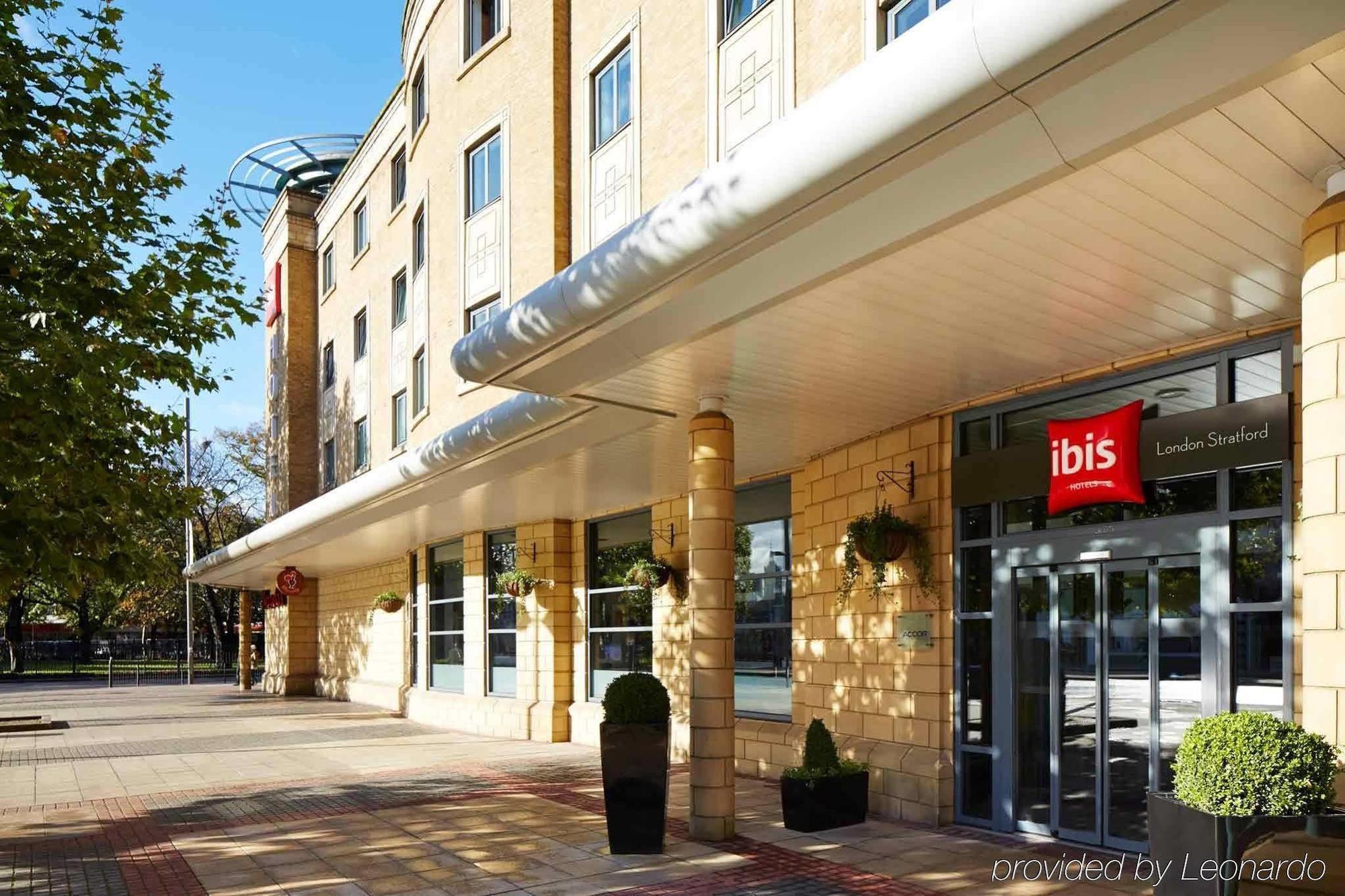 Ibis Stratford Hotel 3*