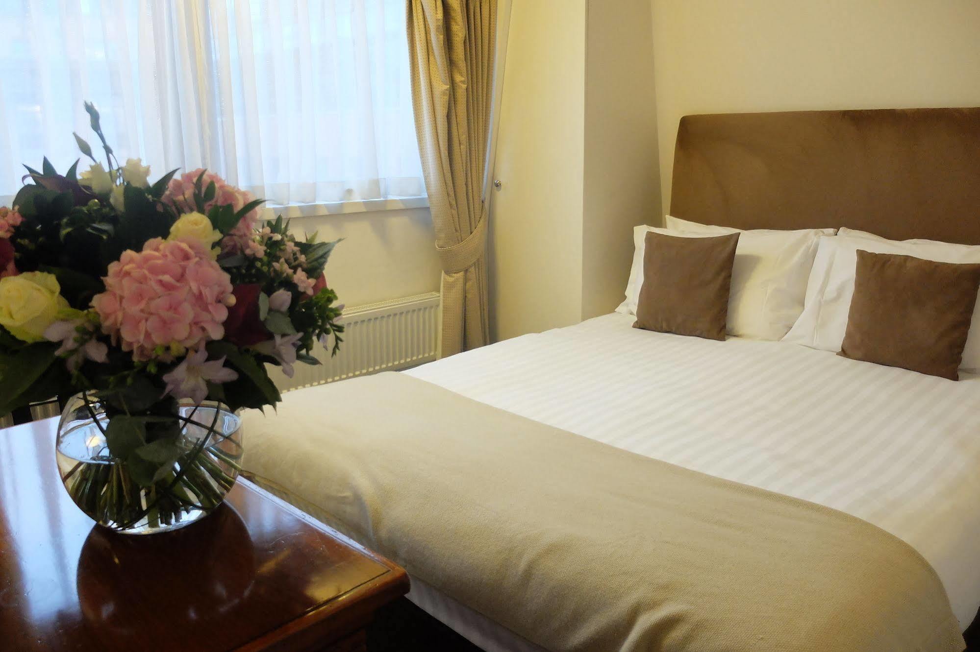 15 Basil Street Knightsbridge, Luxury Serviced 5* London