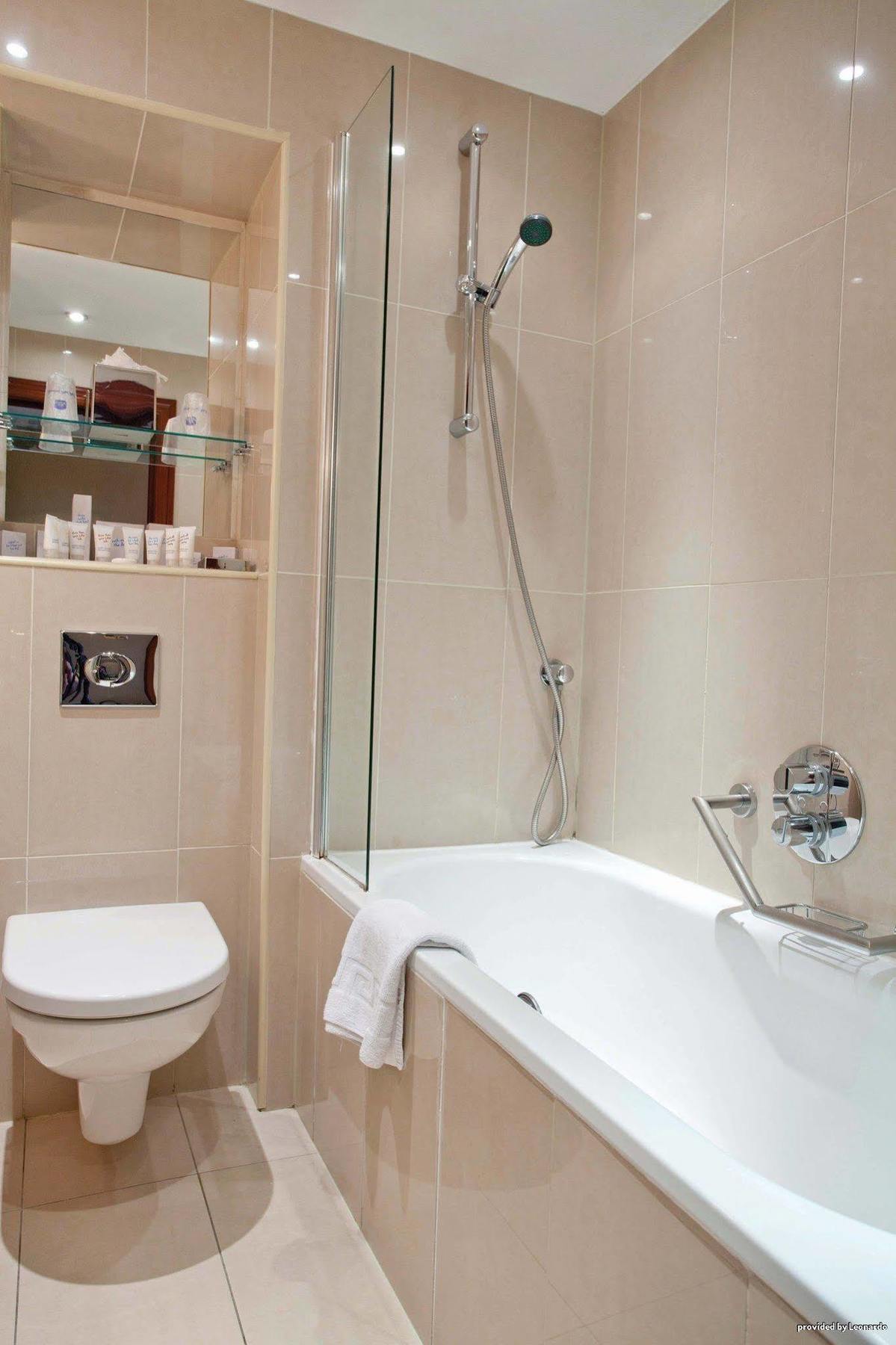 Paddington Court Executive Hotel 4*