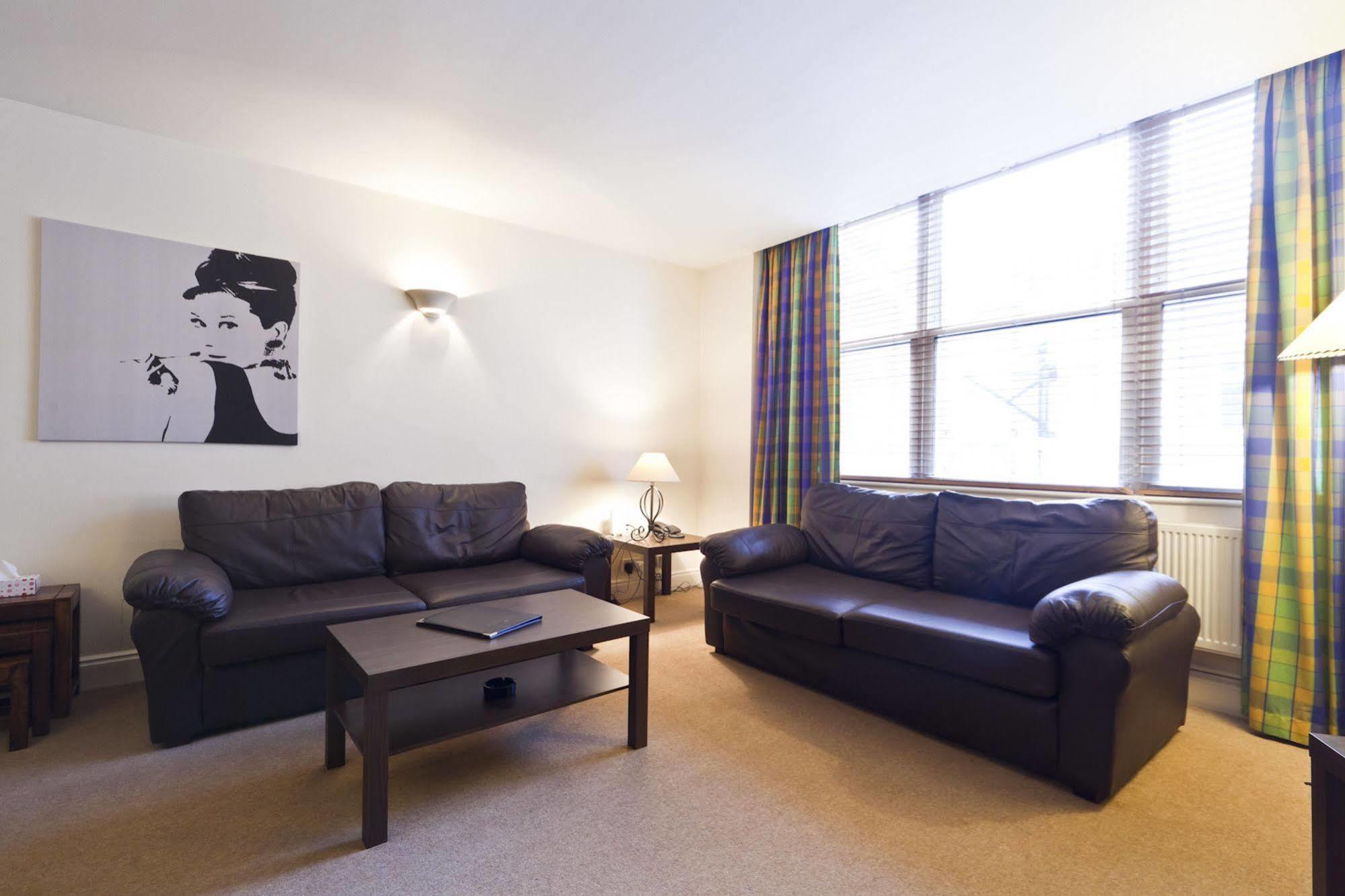 Park Lane Aparthotel 4*