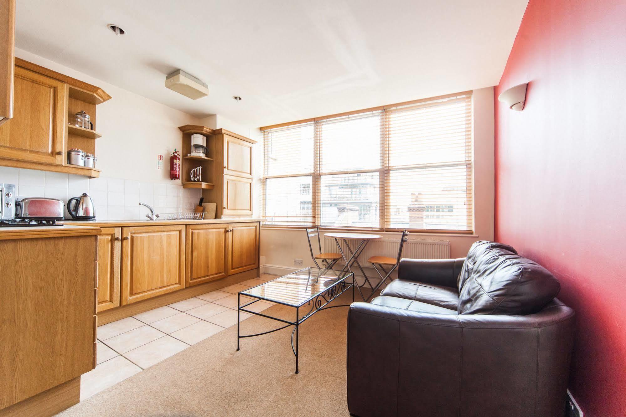 Park Lane Aparthotel 4*
