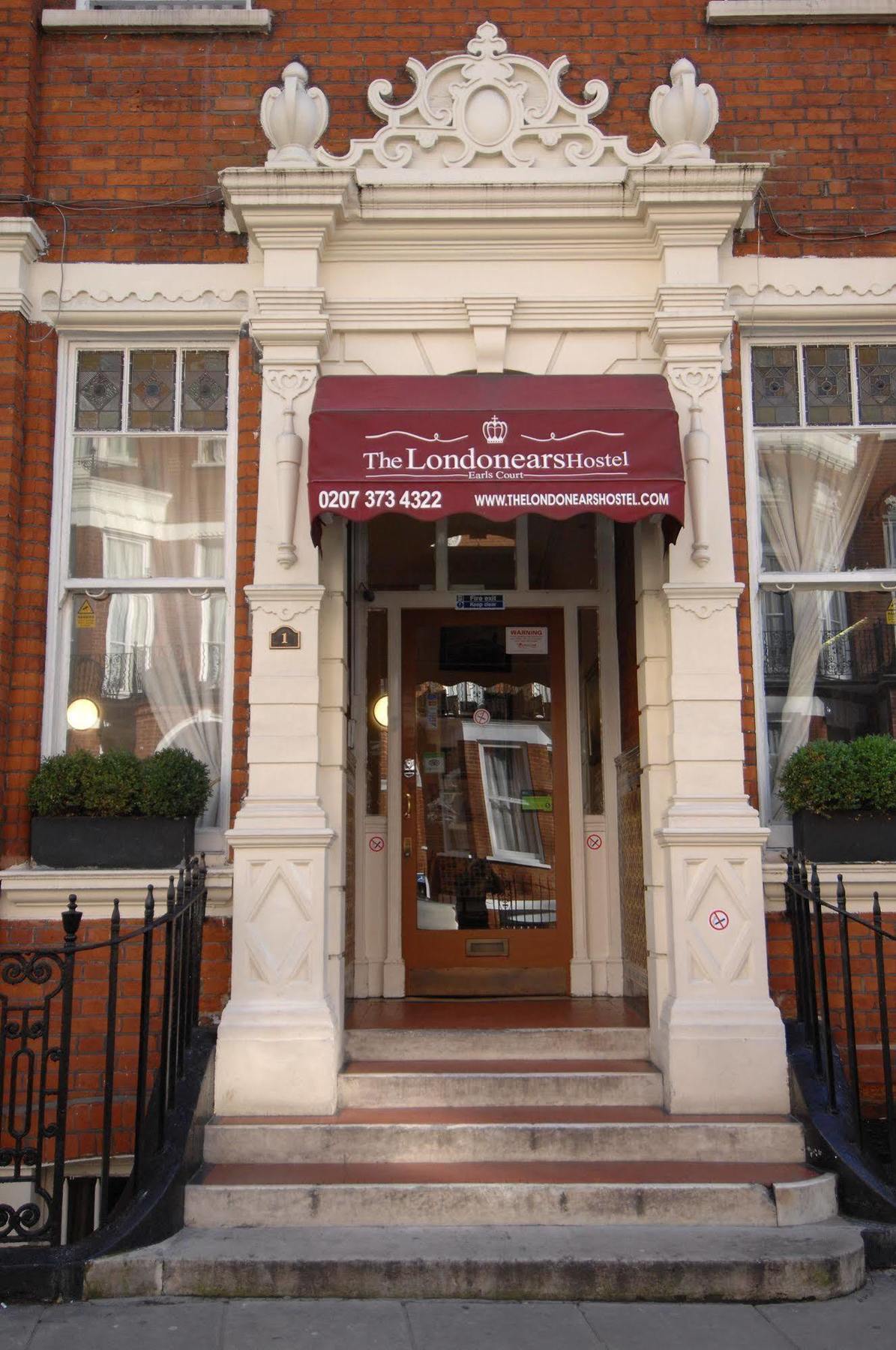 Barkston Earls Court *