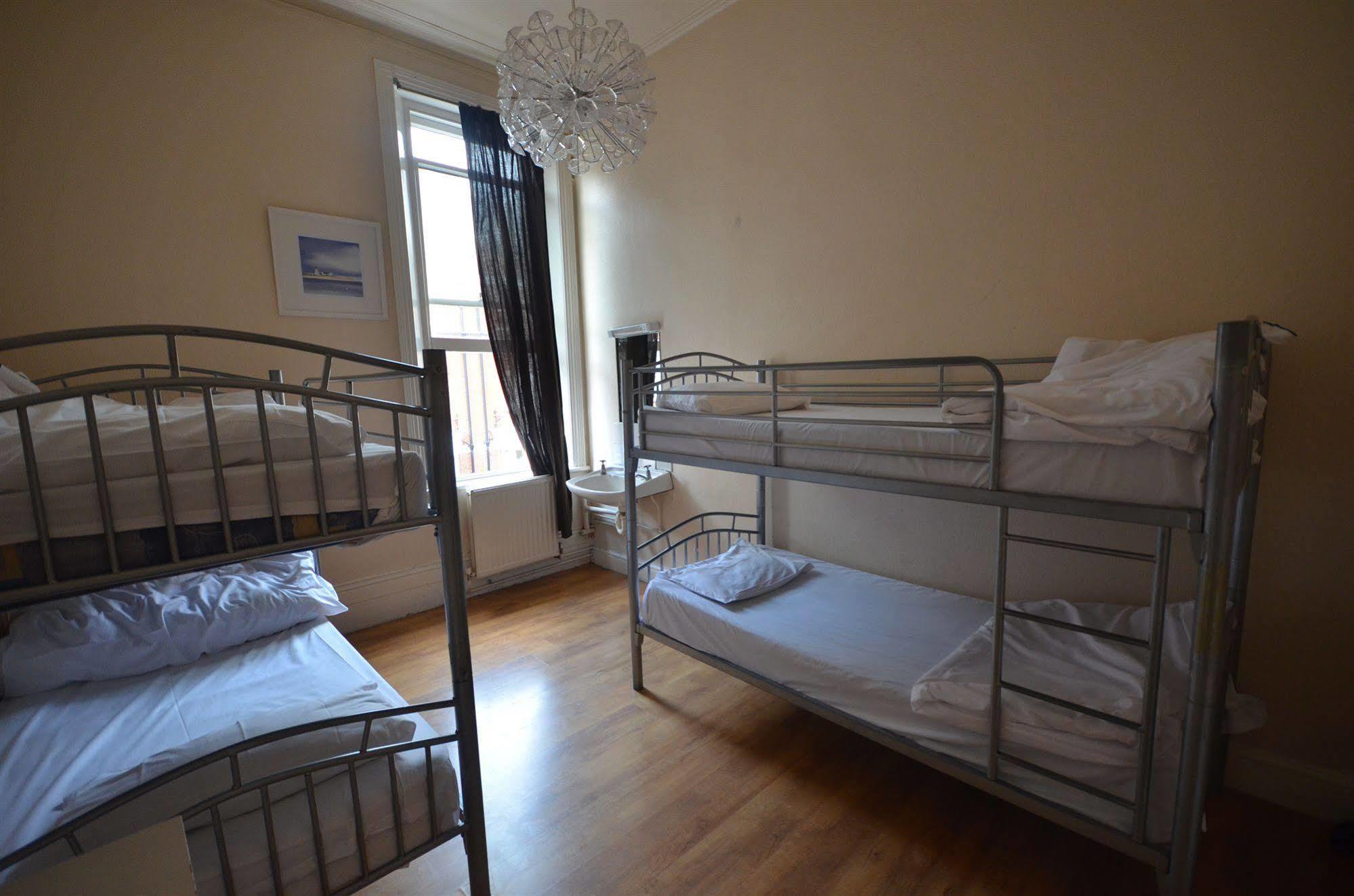Hostel Barkston Earls Court London