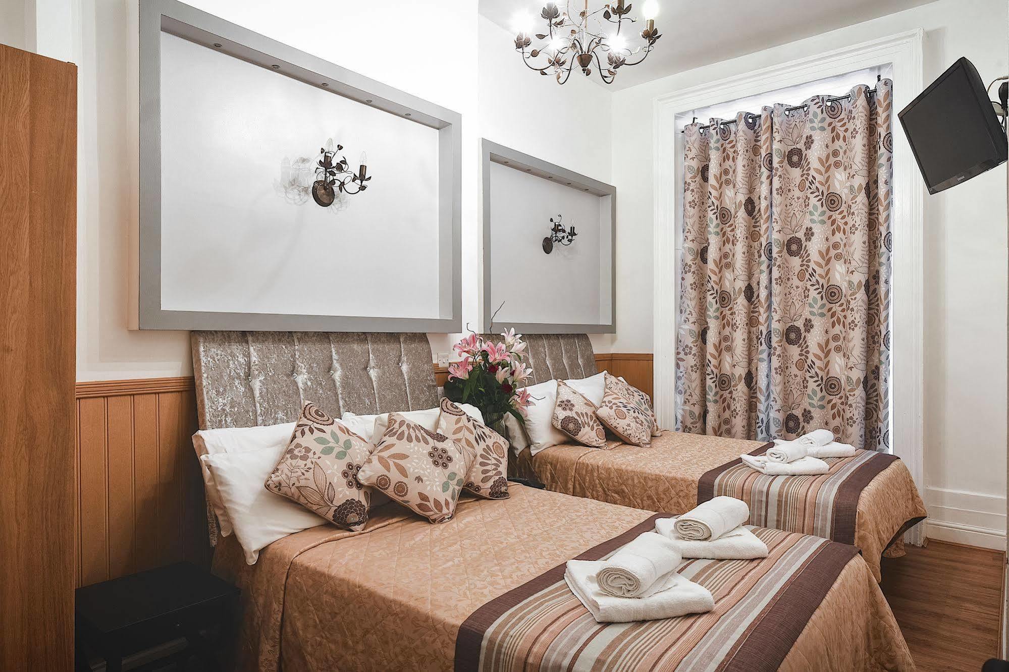 Linden House Hotell 3*