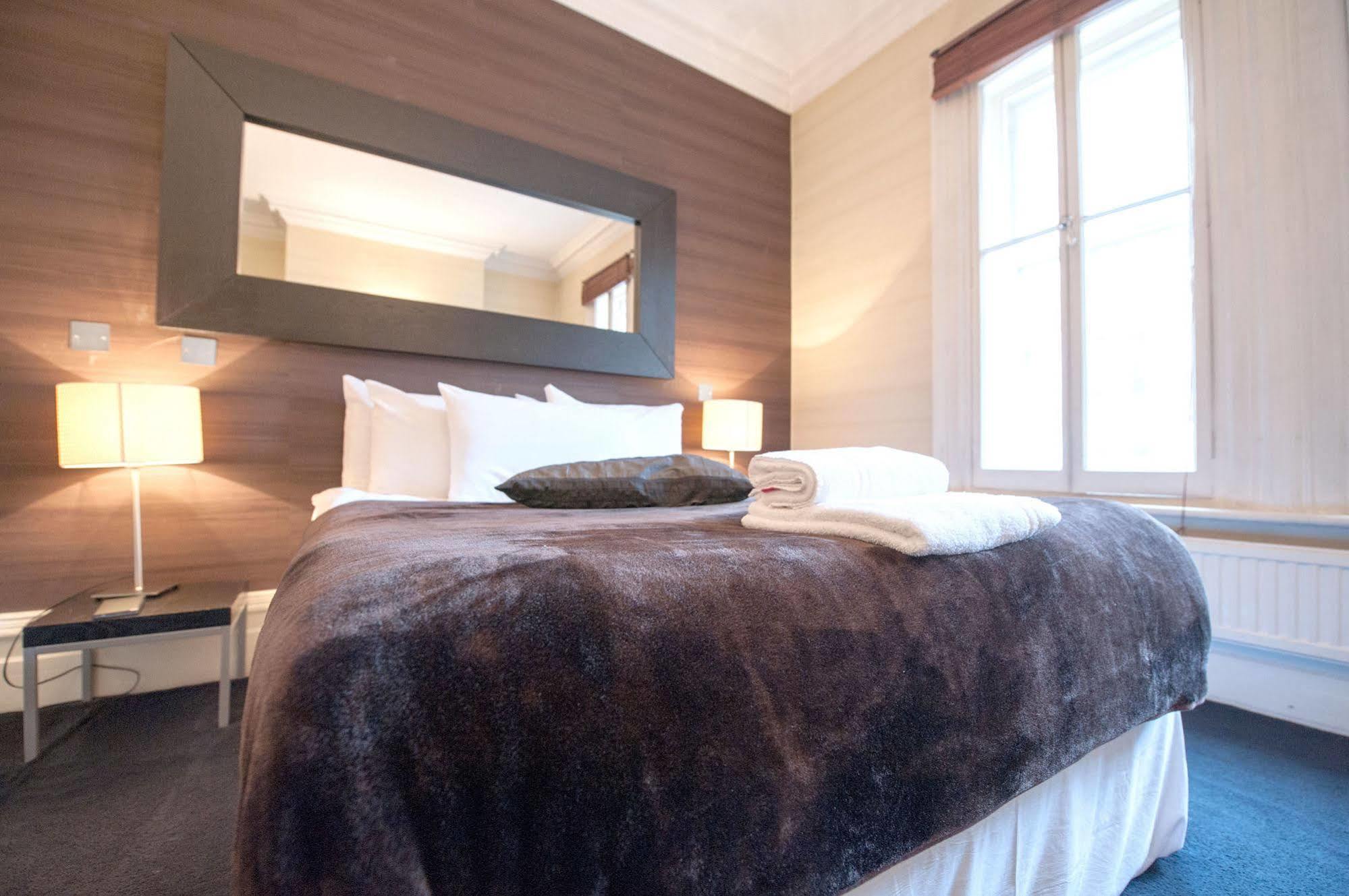 Knightsbridge 4*