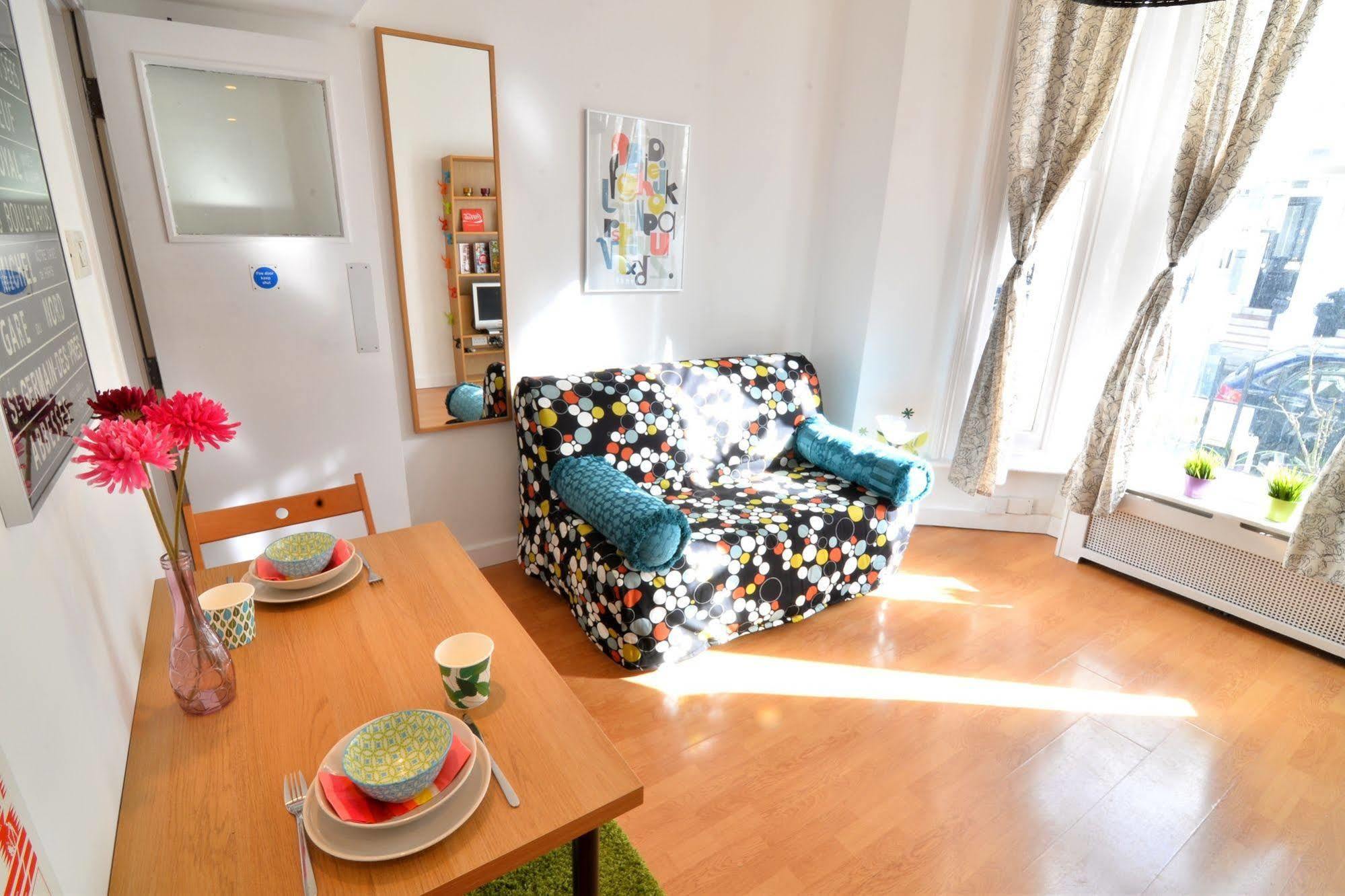 The Short Let West Kensington Apartment *